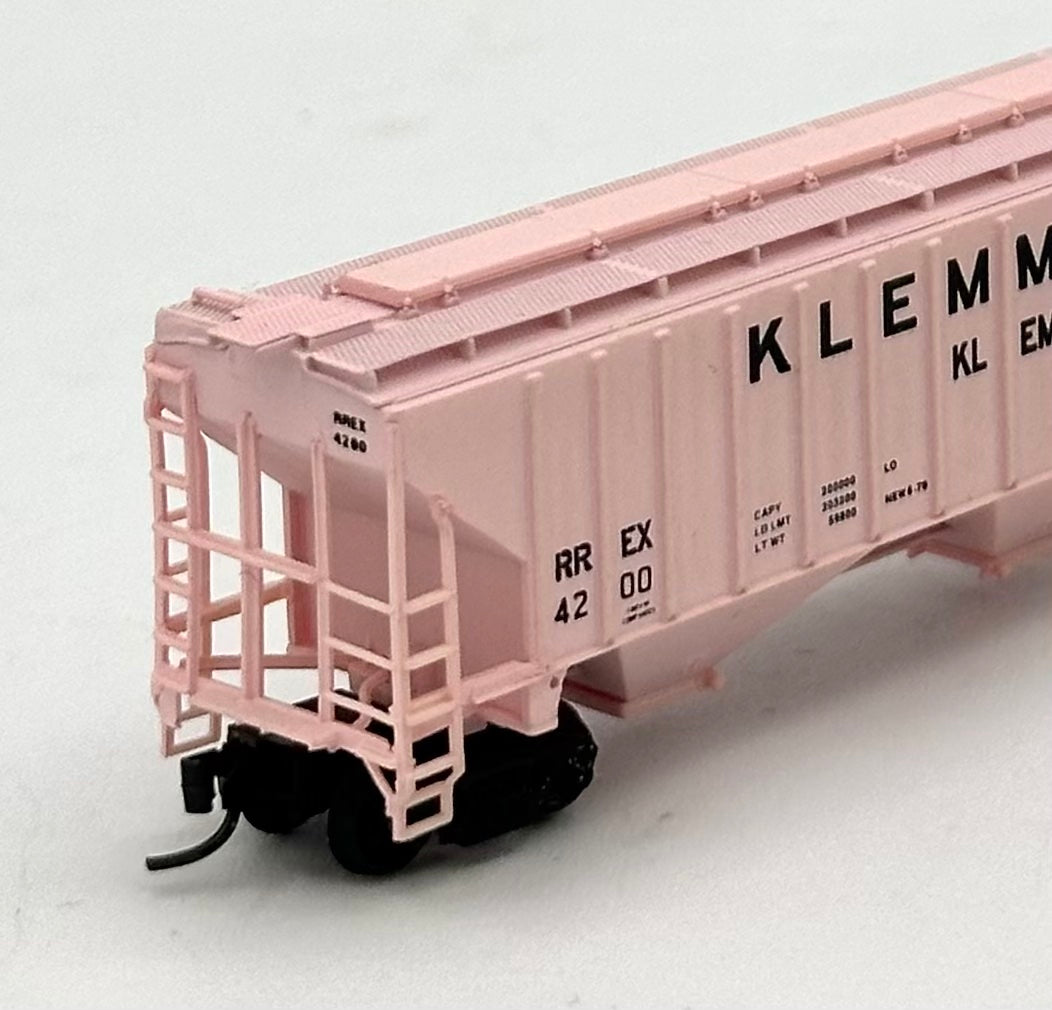 InterMountain N Scale Klemme Coop 3 Bay Covered Hopper
