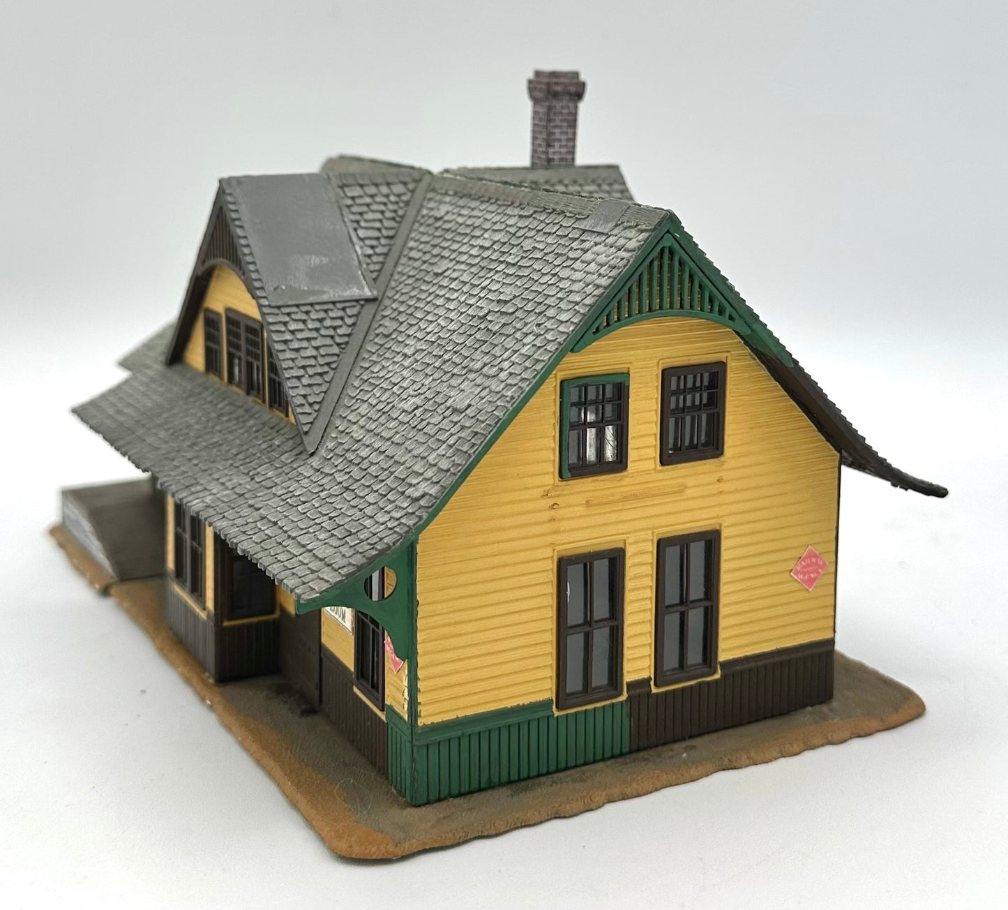 HO Scale Custom Painted, "Small Country Station"