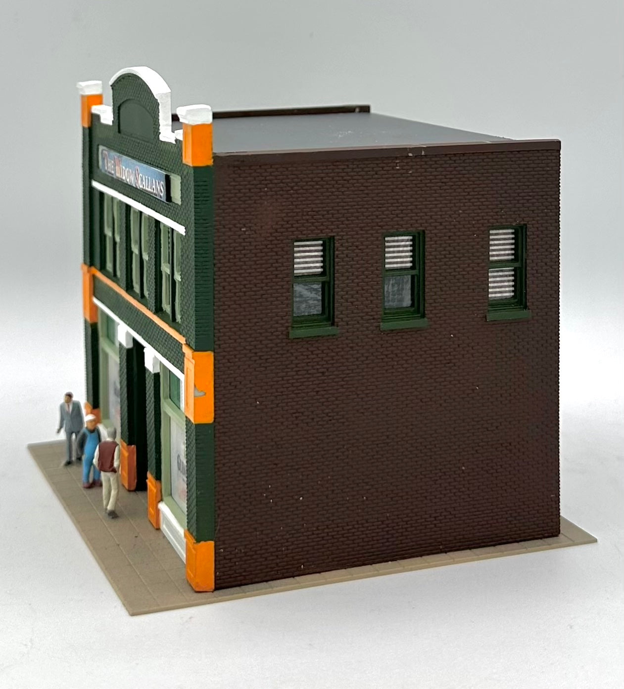 Woodland Scenics HO Scale Custom Painted "The Widow Scallans" Irish Pub/Bar Fully Assembled. Lighted