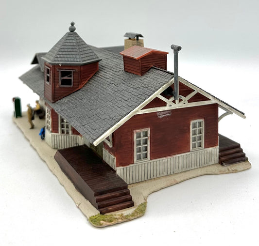 Revel HO Scale Country Train Station, Custom Painted