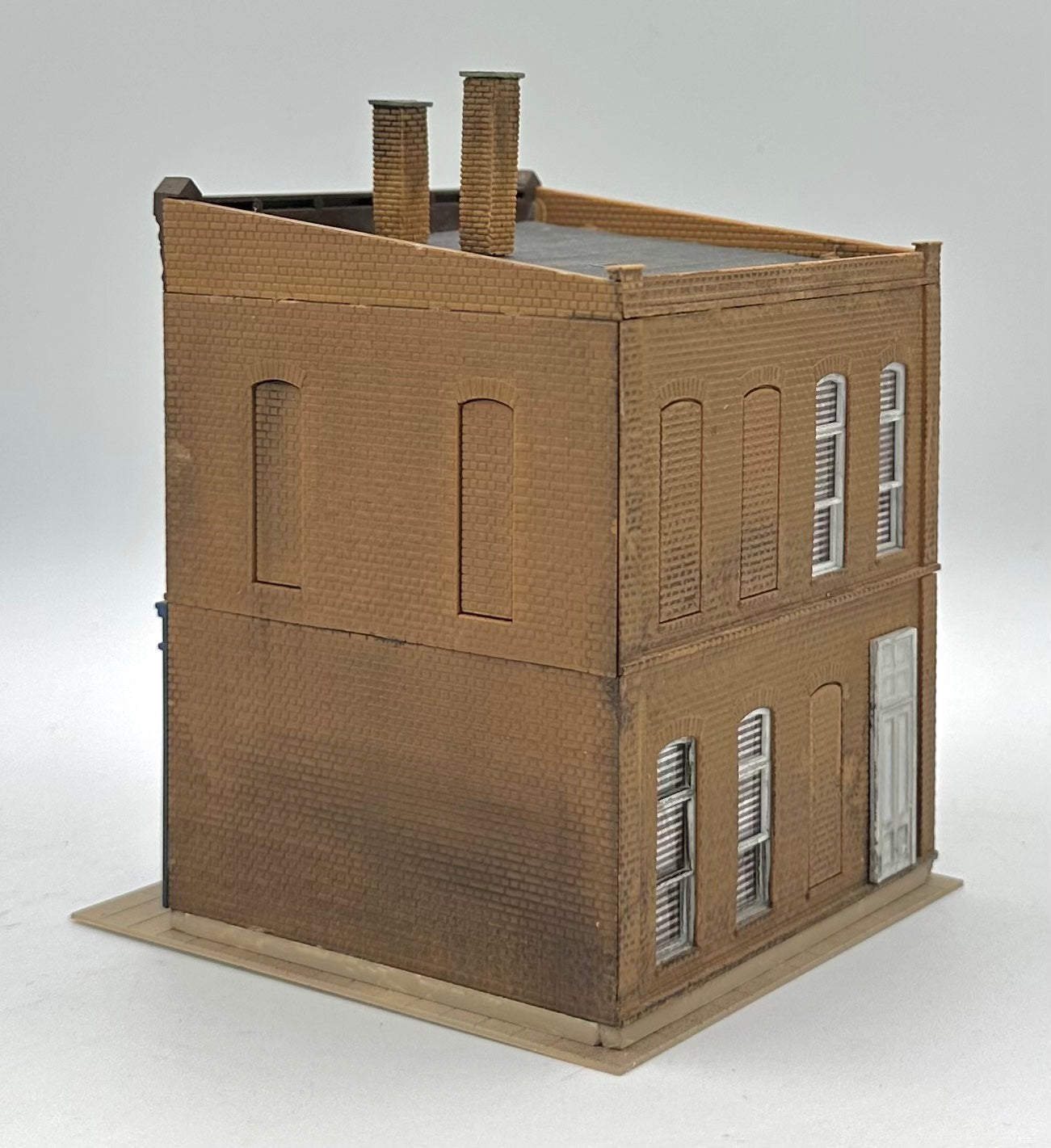 HO Scale 2-Story Building Custom Painted/Weathered "Ice Cream Express"