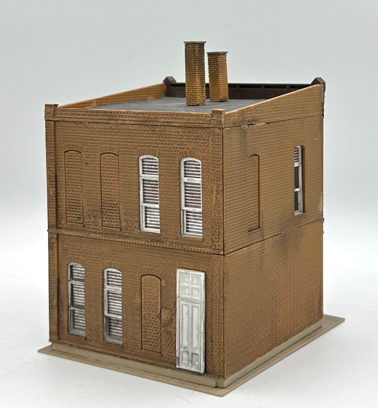 HO Scale 2-Story Building Custom Painted/Weathered "Ice Cream Express"