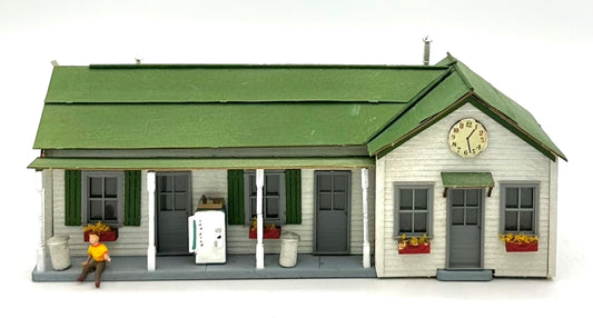 HO Scale Laser Cut Wood Custom Painted Single Story Country Roadside Store Fully Assembled