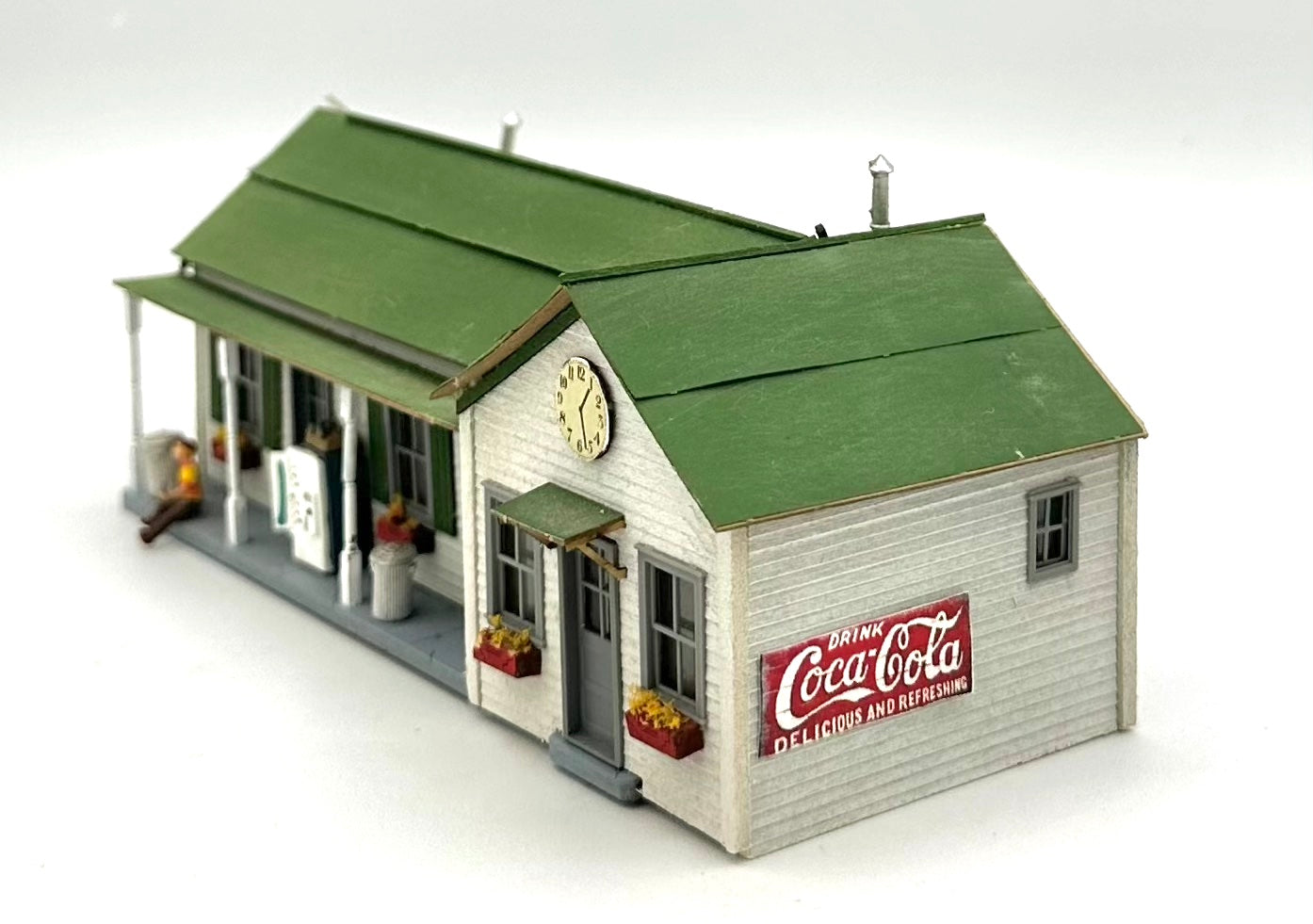 HO Scale Laser Cut Wood Custom Painted Single Story Country Roadside Store Fully Assembled