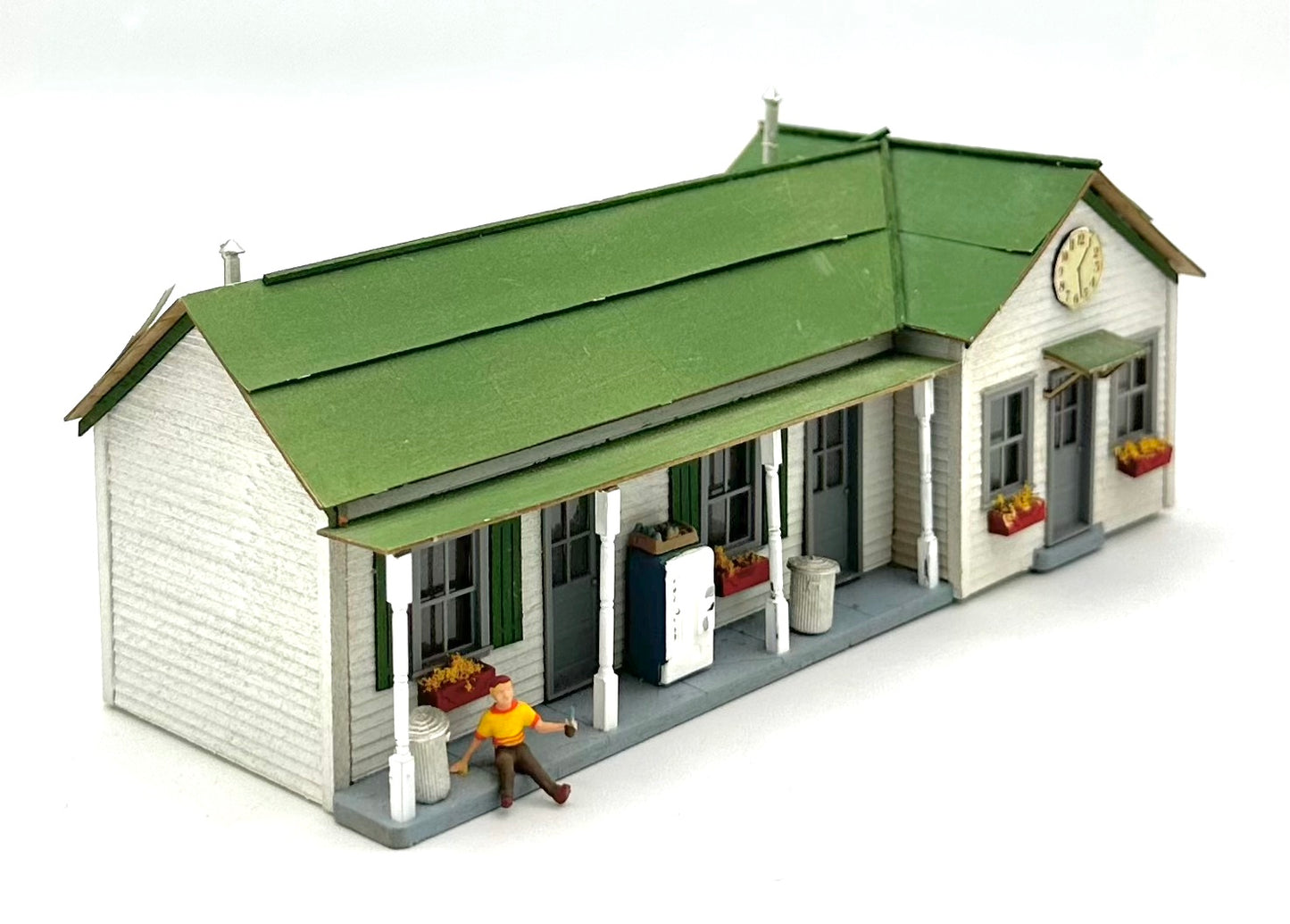 HO Scale Laser Cut Wood Custom Painted Single Story Country Roadside Store Fully Assembled