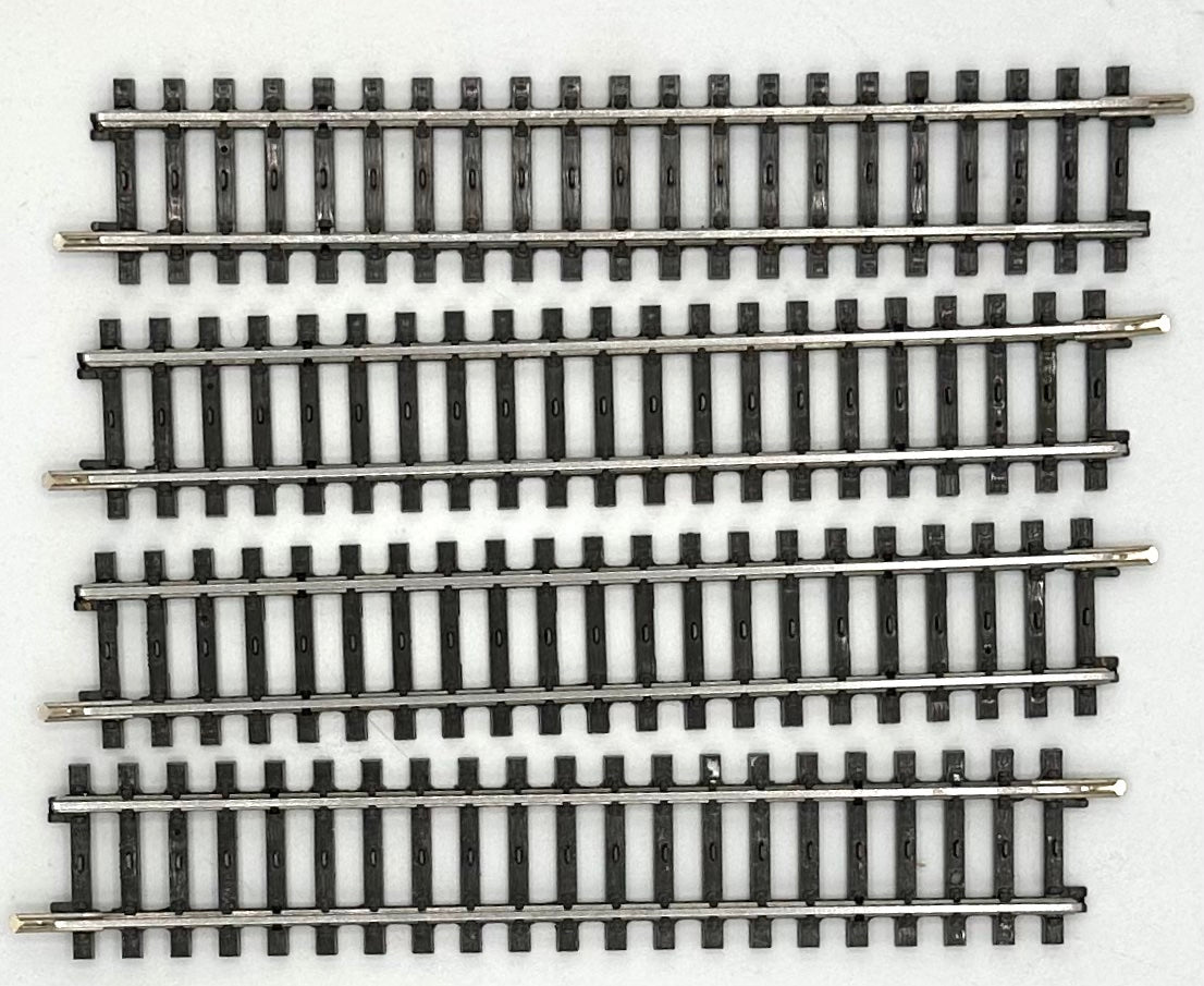 Marklin 2207 HO K-Track 3- Rail Straight Track 6 1/8" 156mm 4 pc Pack
