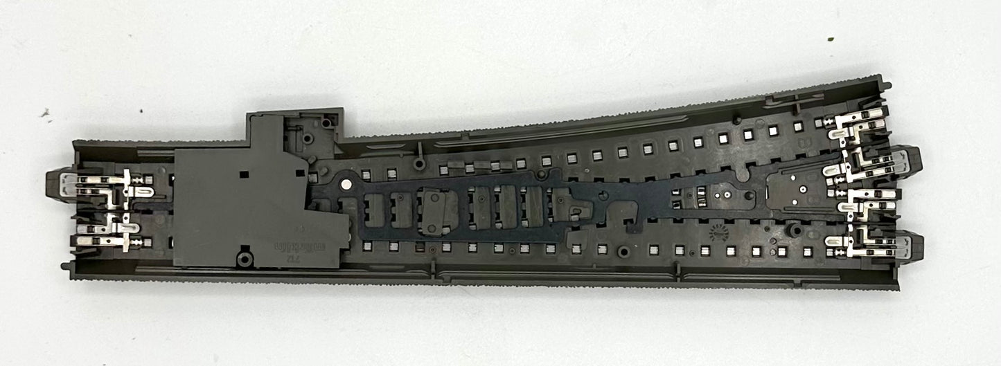 Marklin 24712 HO RH Wide Radius C-Track 3- Rail Turnout 9 5/16" 236.1mm 1pc