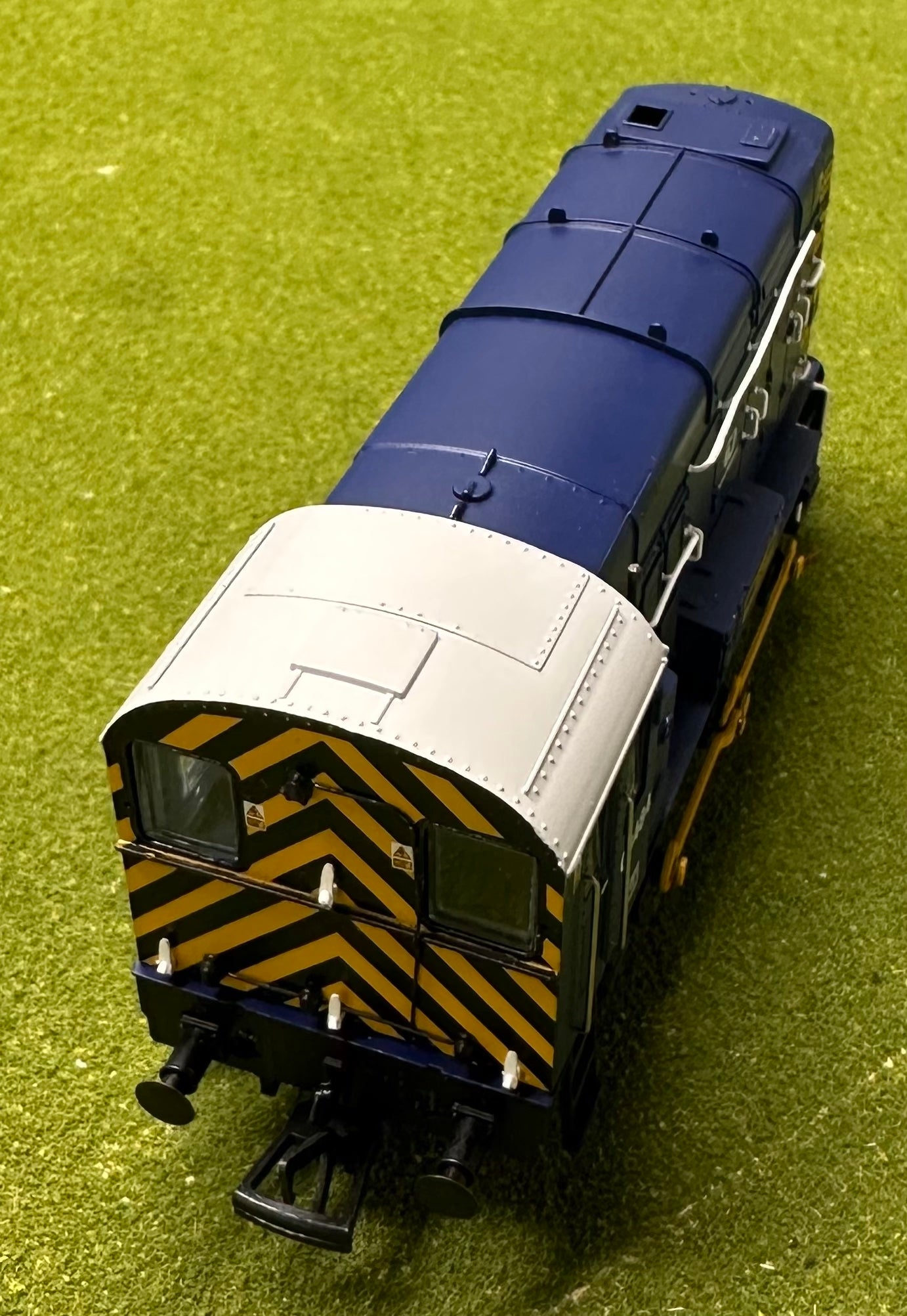 Bachmann HO BranchLine Limited Edition 465/504 Diesel Shunter Locomotive "Captain Nathaniel Darrell