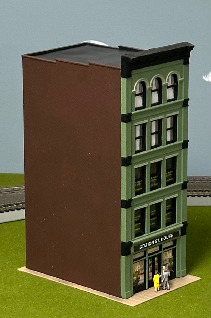 City Classics HO Scale Custom Painted 5-Story Art Deco Building "Station St. House" Street Figures Lighted