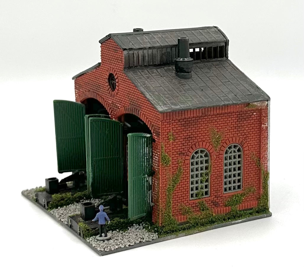 N Scale Weathered Custom Built/Painted Backdrop 2 Stall Engine Shed, and Yard Diorama.
