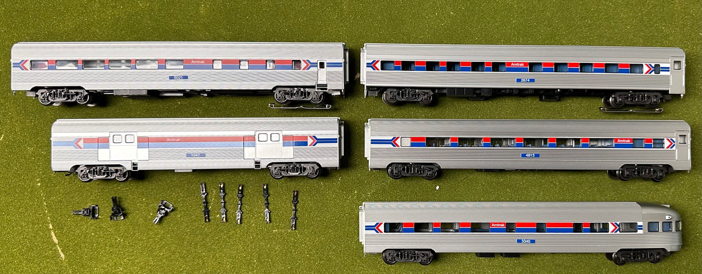 Marklin 43600 HO 3-Rail AC 5pc Amtrak Passenger Car Streamliner Set
