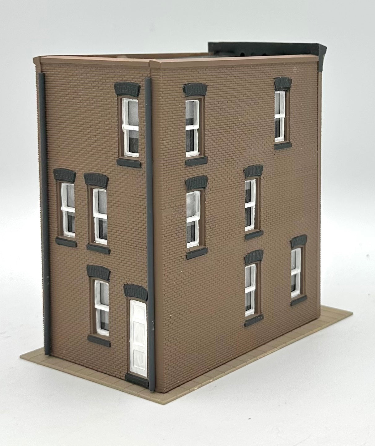 DPM 3# #111 HO Scale 3-Story Brick Built Town House LED Lighted Fully Assembled.
