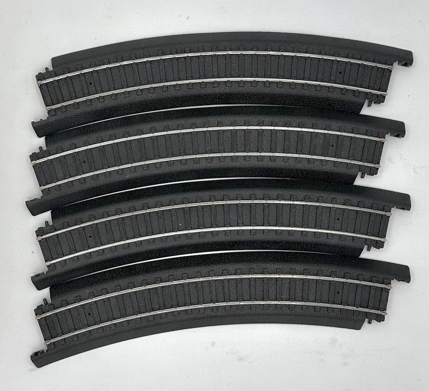 Life-Like HO Power-Lok R18" Curved Track 4 pc
