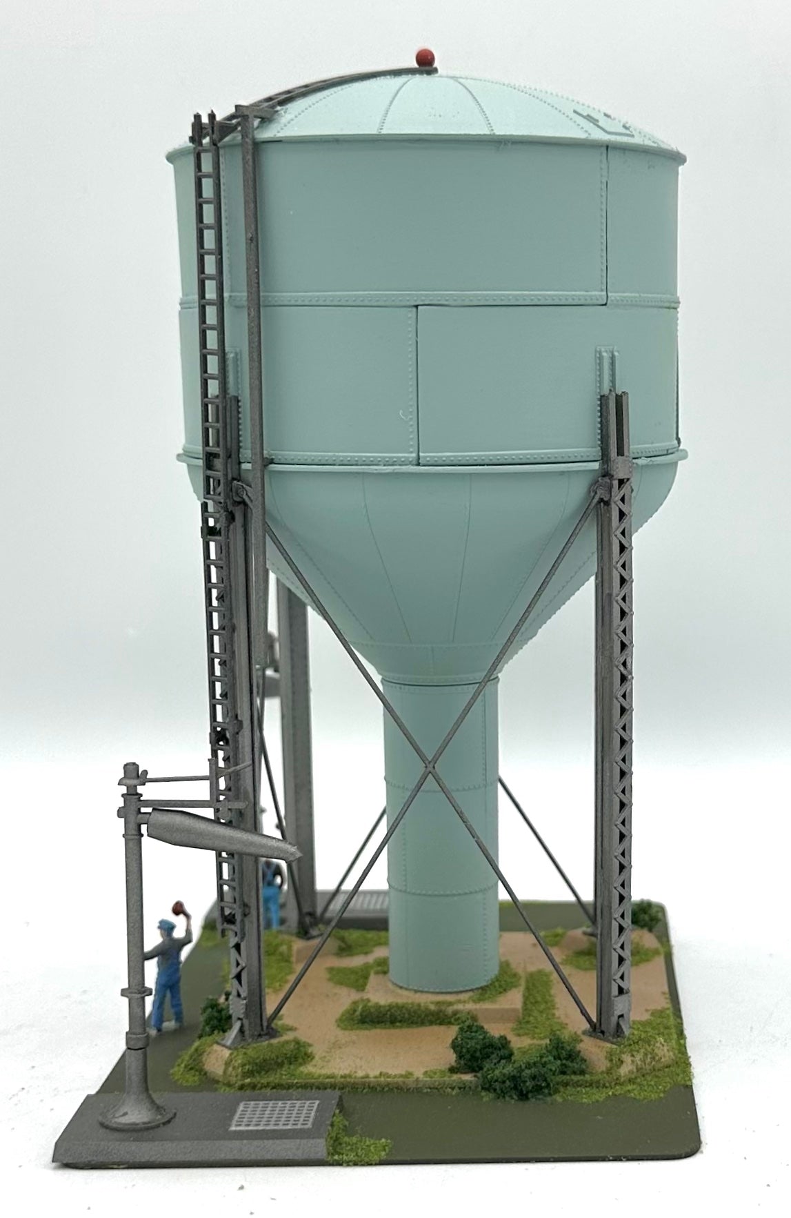 Walthers Cornerstone 933-3043 HO Scale Steel Water Tower Custom Painted Fully Assembled Landscaping, Diorama