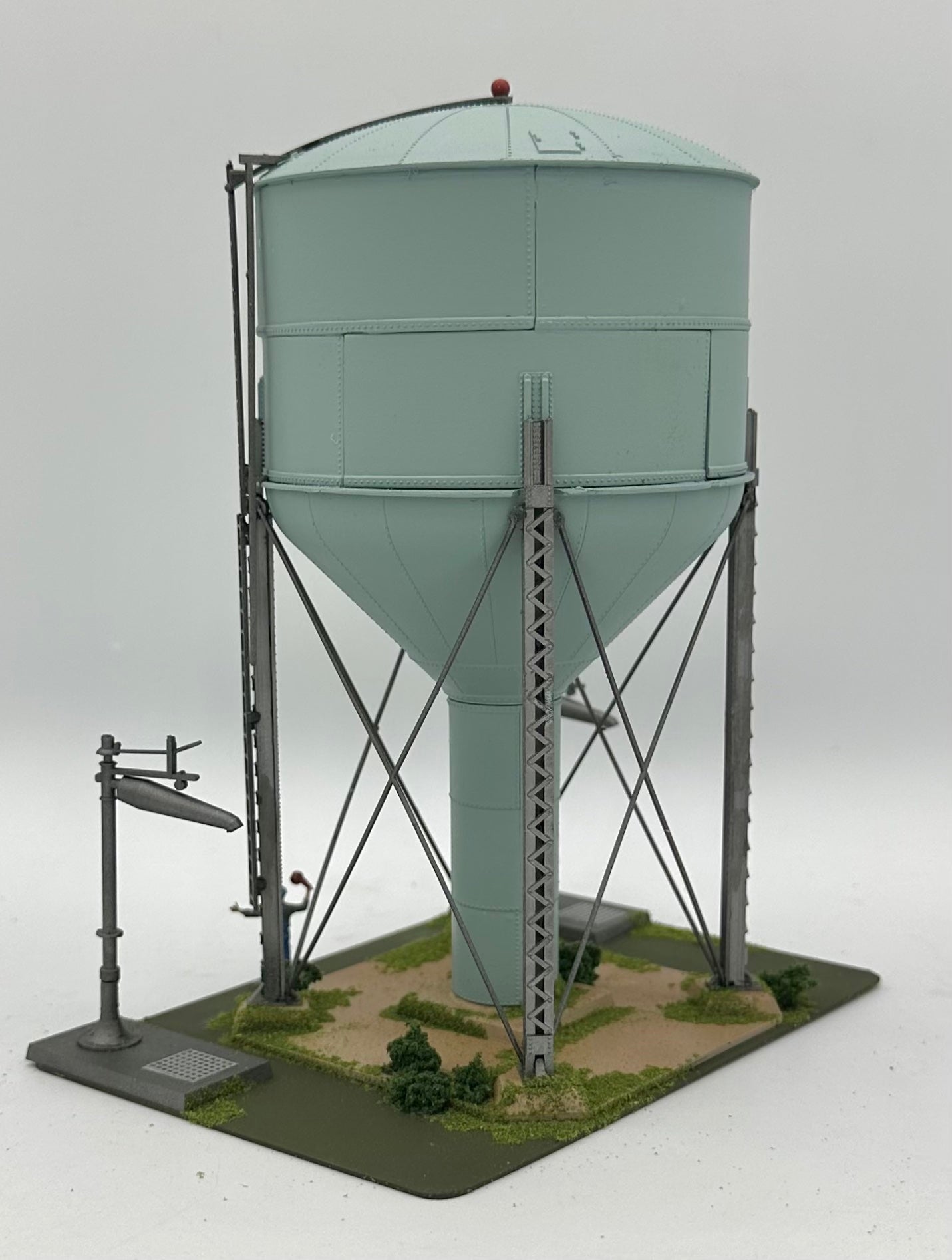 Walthers Cornerstone 933-3043 HO Scale Steel Water Tower Custom Painted Fully Assembled Landscaping, Diorama