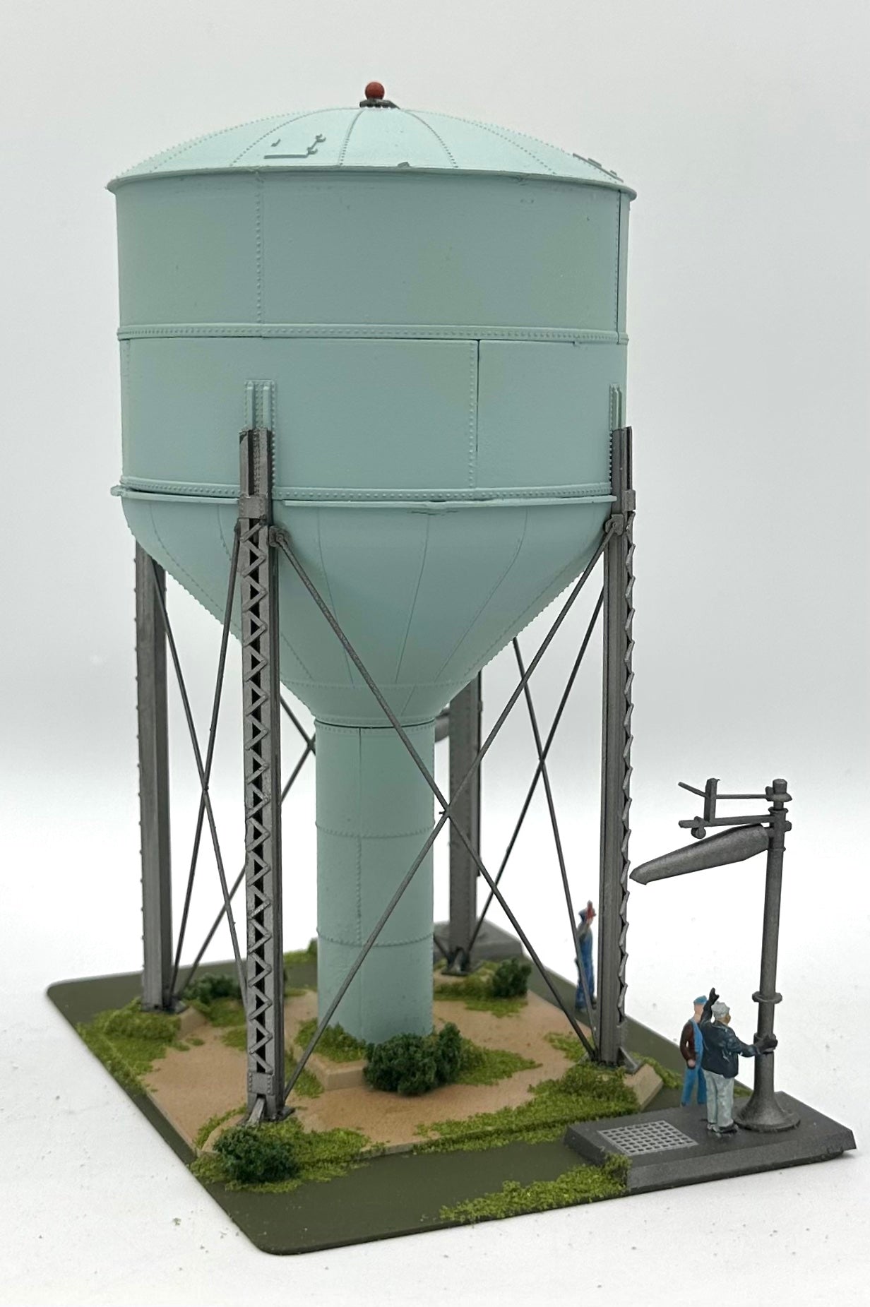 Walthers Cornerstone 933-3043 HO Scale Steel Water Tower Custom Painted Fully Assembled Landscaping, Diorama