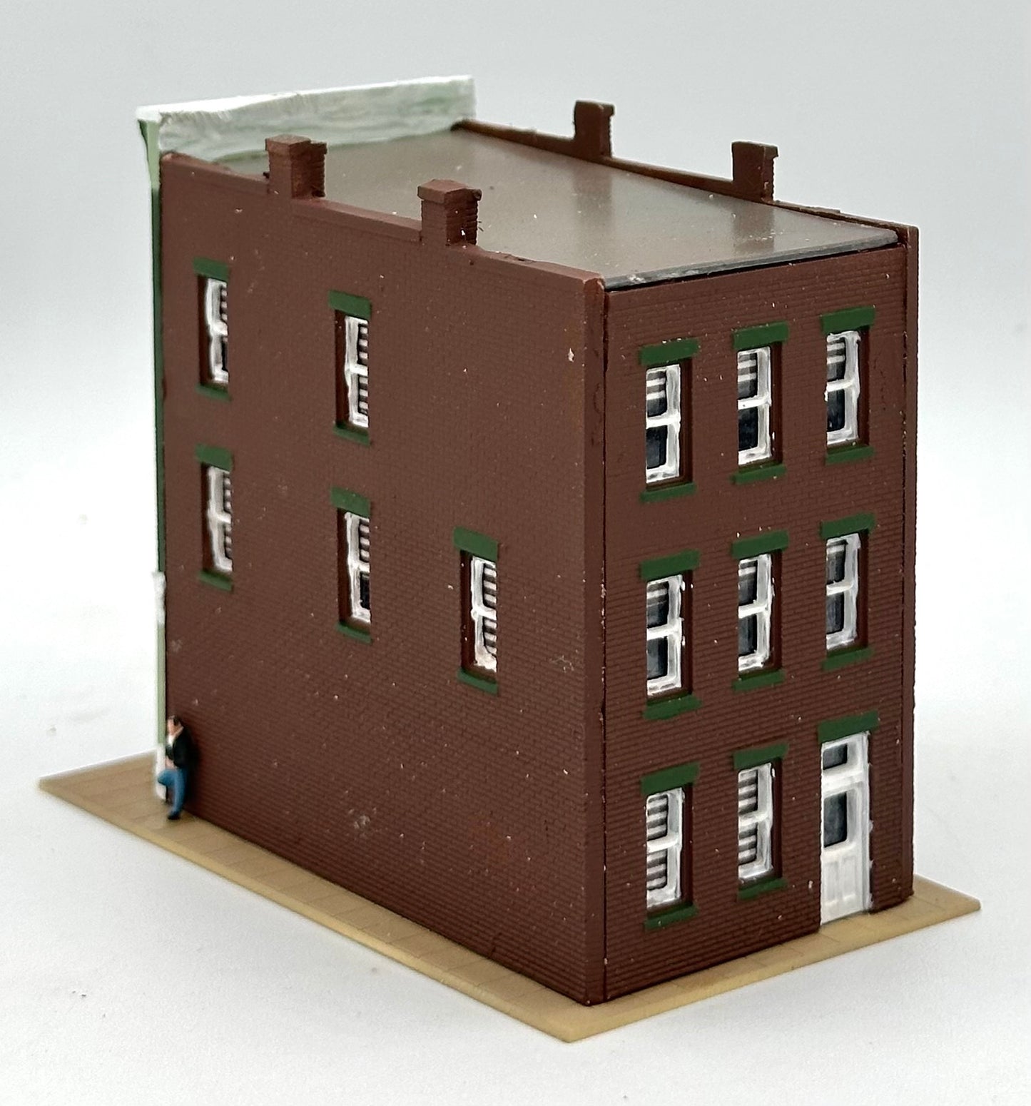 DPM N Scale Custom Painted 3 Story Building "Paddy Cullens" Irish Bar/Pub