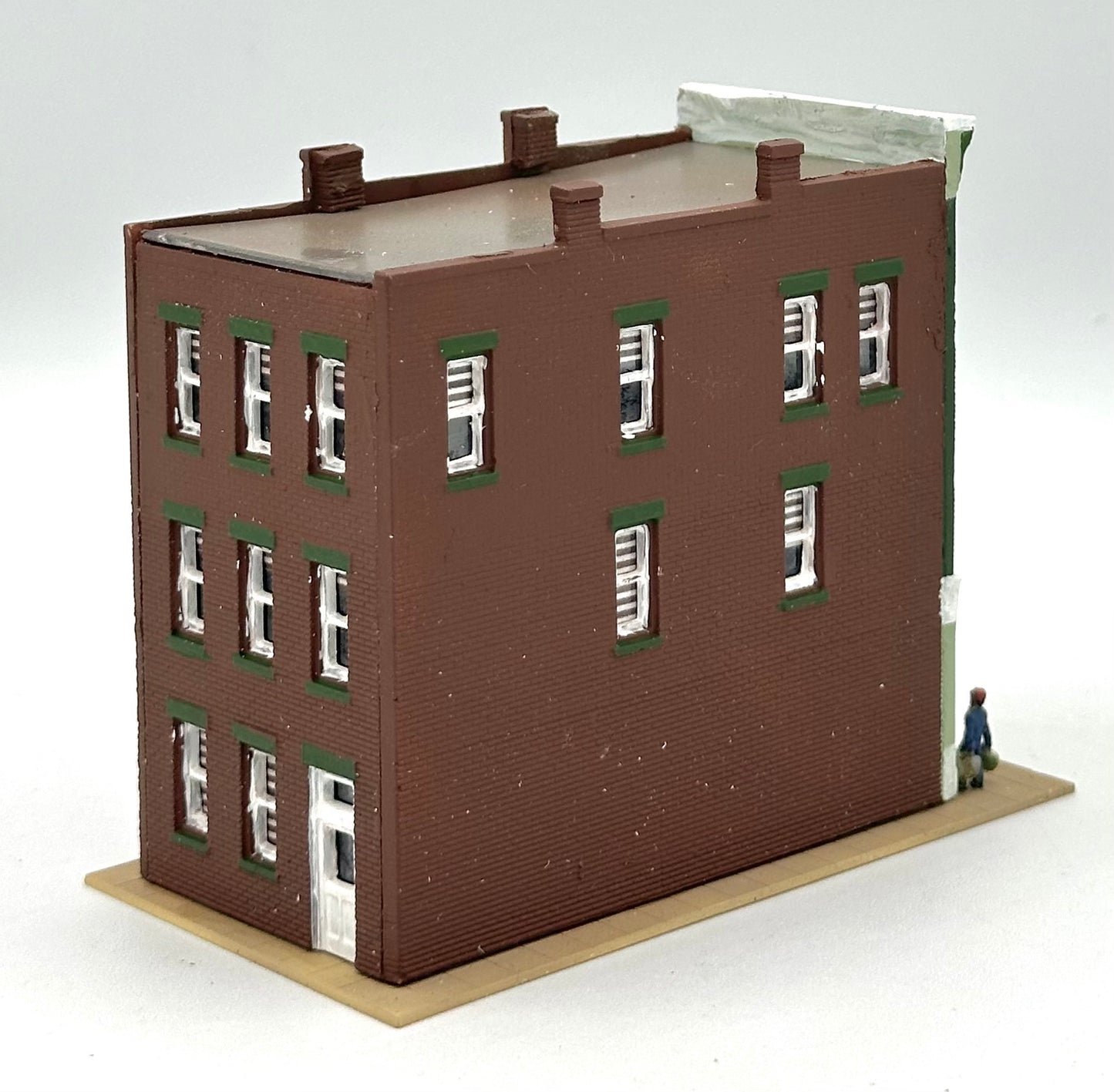 DPM N Scale Custom Painted 3 Story Building "Paddy Cullens" Irish Bar/Pub