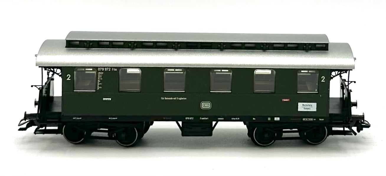Marklin 43060 HO Scale 2nd Class German Federal Railways DB Passenger Car