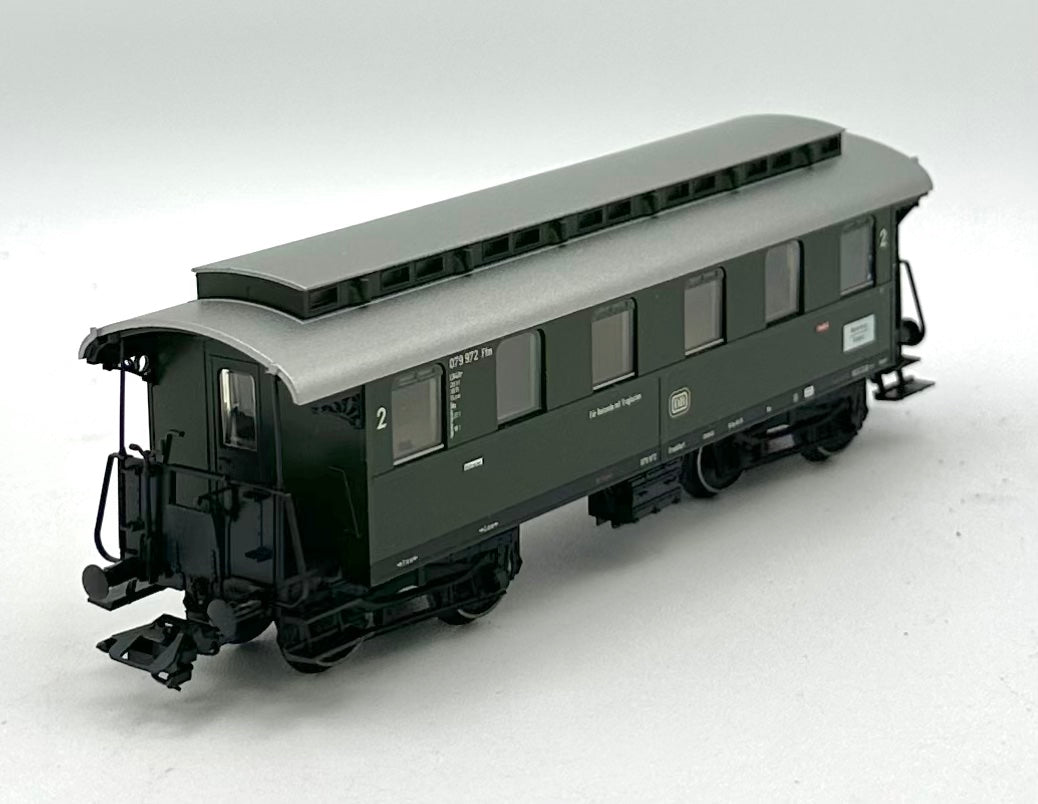 Marklin 43060 HO Scale 2nd Class German Federal Railways DB Passenger Car