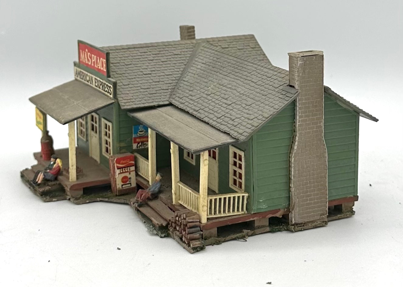 Model Power HO Scale "Ma's Place" Custom Painted Lighted Fully Assembled