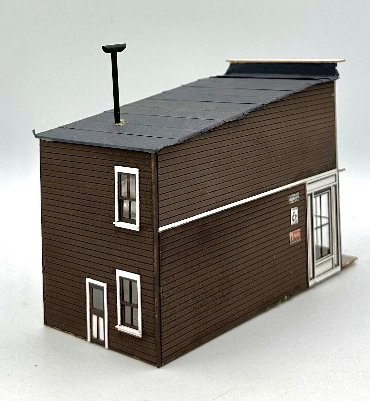 Banta Modelworks 2154 HO Scale "Union Bank" Laser Cut Wooden Custom Painted Fully Assembled