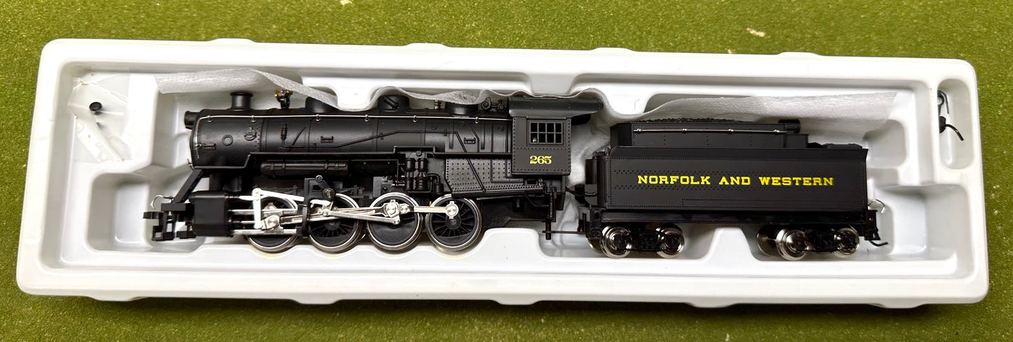 IHC Premier Series HO Scale 0-8-0 Shifter Norfolk Western DC Steam Locomotive