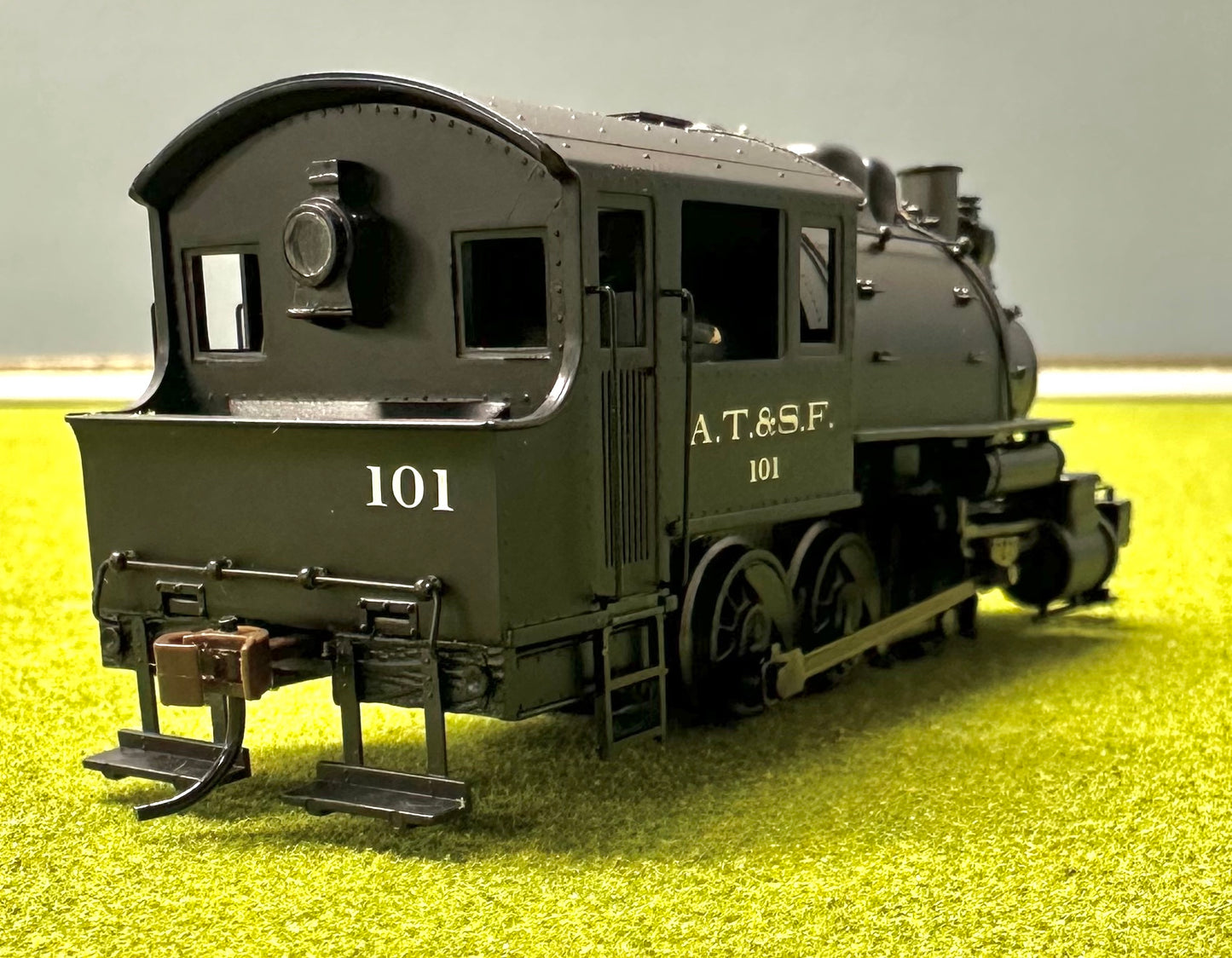 Spectrum 81812 HO Scale Saddle Tank Loco 0-6-0 AT&SF DCC Steam Locomotive