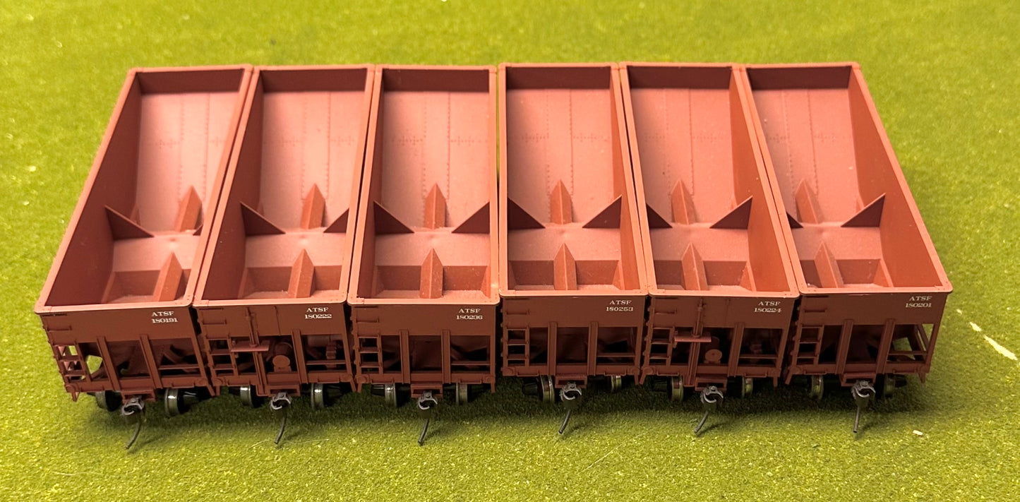 Accurail HO Scale AT&SF 2 Bay Ore Hoppers 6 cars Different Road No's