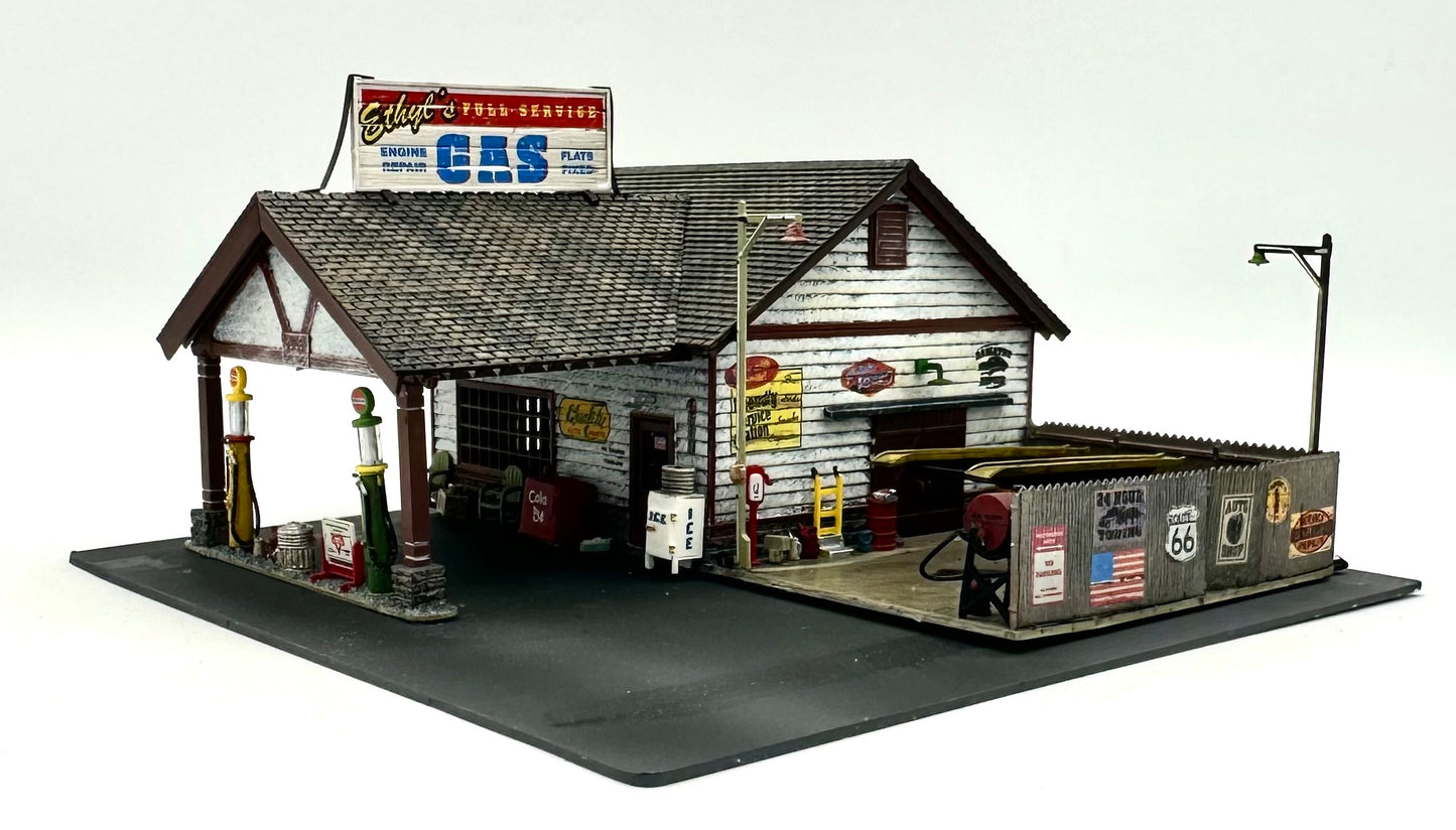 Woodland Scenics BR5048 Ethyl's Gas Full Service Station  Lighted Fully Assembled