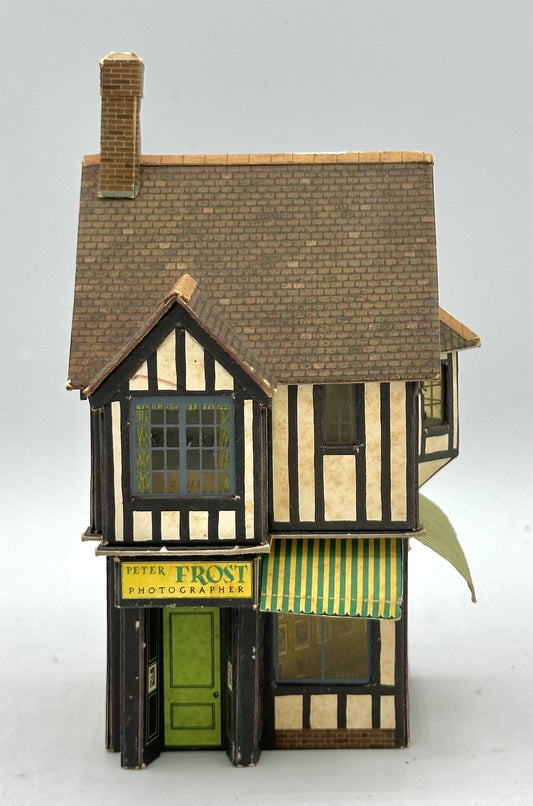 Vintage Superquick HO Scale CardstockWood Frame Photographer Building Fully Assembled