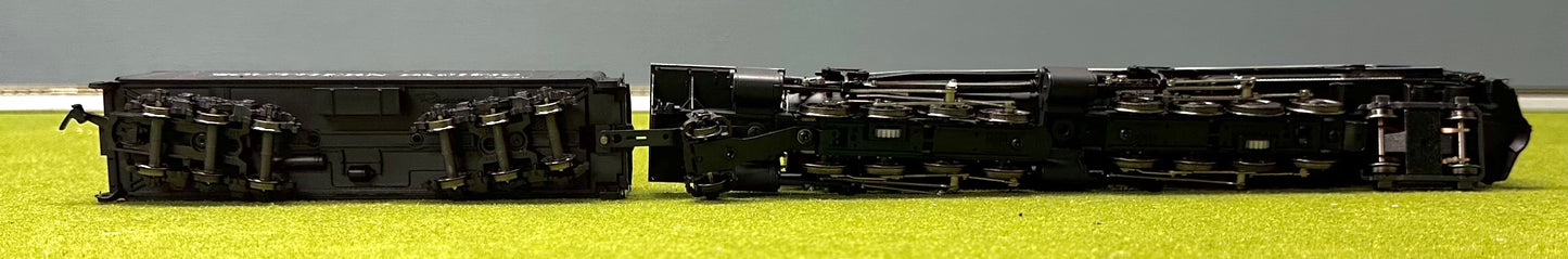 V. Rare RivaRossi 5424 HO Scale Southern Pacific Cab Forward Facing 2-8-8-2 DC Steam Locomotive