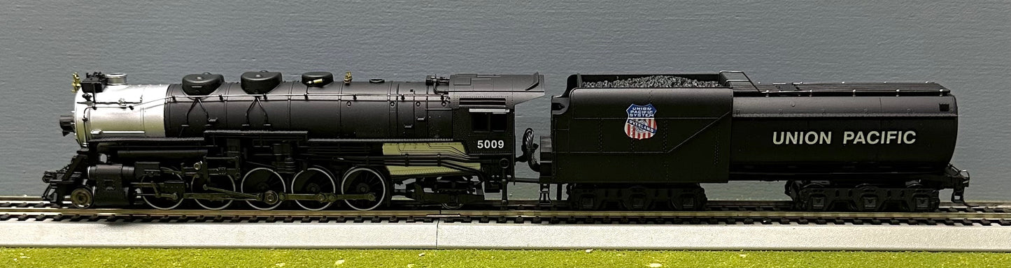 IHC Premier Gold Series 23412 HO Scale 2-10-2 Santa Fe Union Pacific DC Steam Locomotive DCC Ready