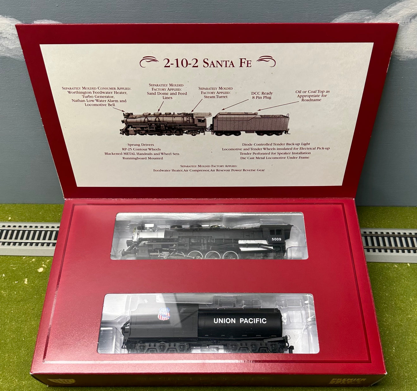 IHC Premier Gold Series 23412 HO Scale 2-10-2 Santa Fe Union Pacific DC Steam Locomotive DCC Ready