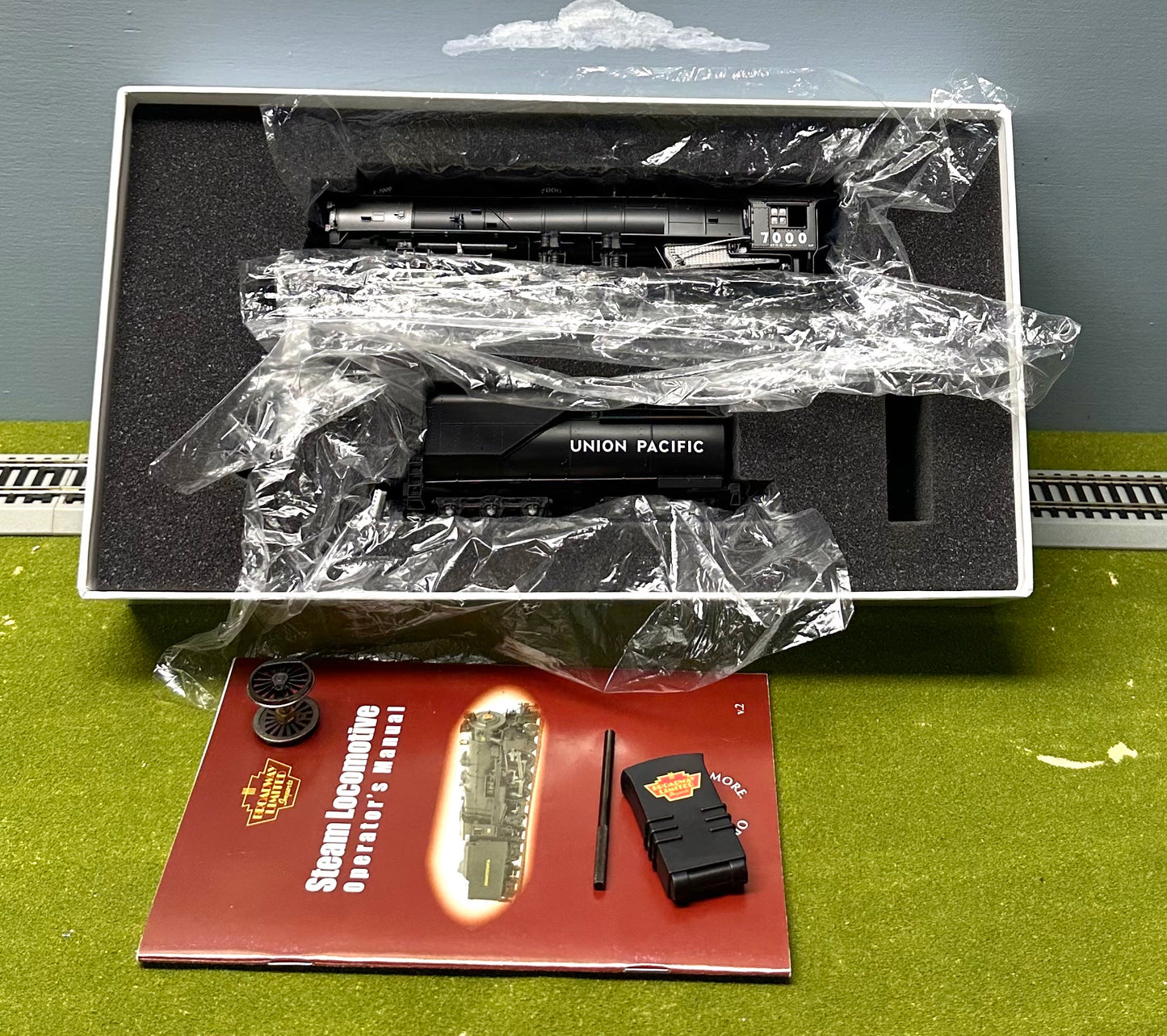 Broadway 037 HO Scale UP MT-73 4-8-2 Quantum Sound DCC, Steam Locomotive
