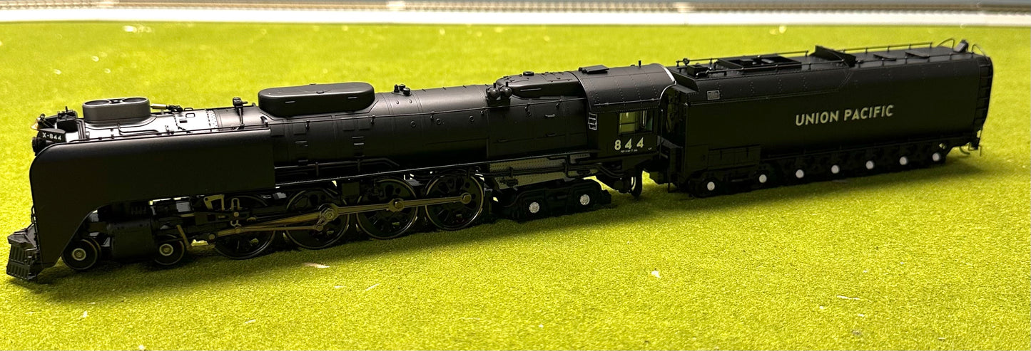 Athearn Genesis G9205 HO Scale Union Pacific FEF-3 4-8-4 Northern DCC w/ MRC Sound Steam Locomotive