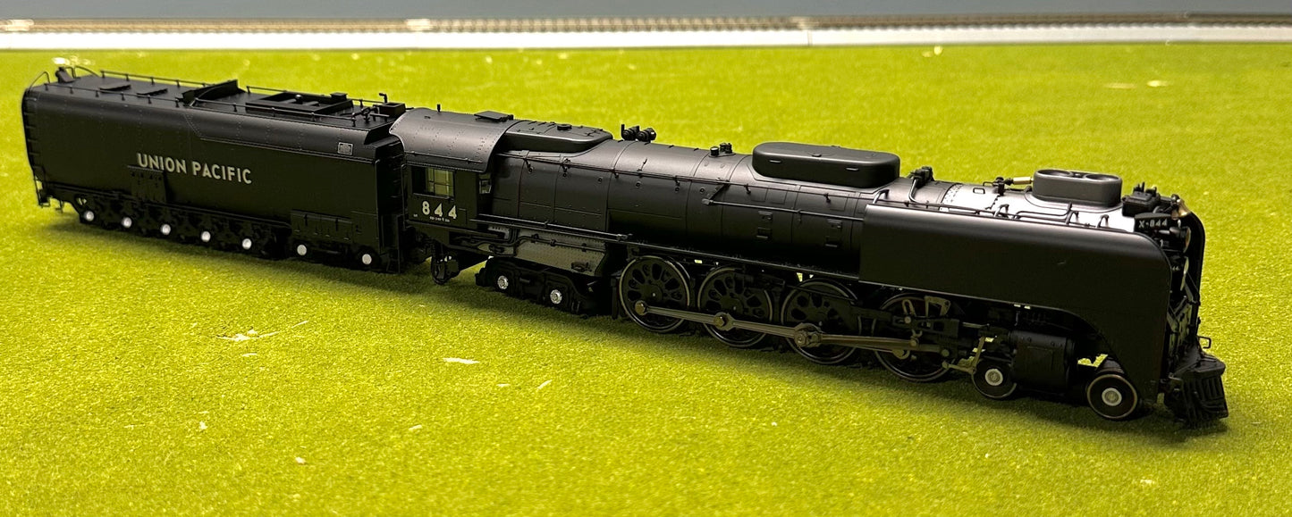 Athearn Genesis G9205 HO Scale Union Pacific FEF-3 4-8-4 Northern DCC w/ MRC Sound Steam Locomotive