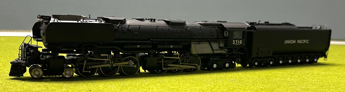 Athearn Genesis G97224 HO Scale Union Pacific Challenger 4-6-6-4  DCC w/ Tsunami Sound Steam Locomotive