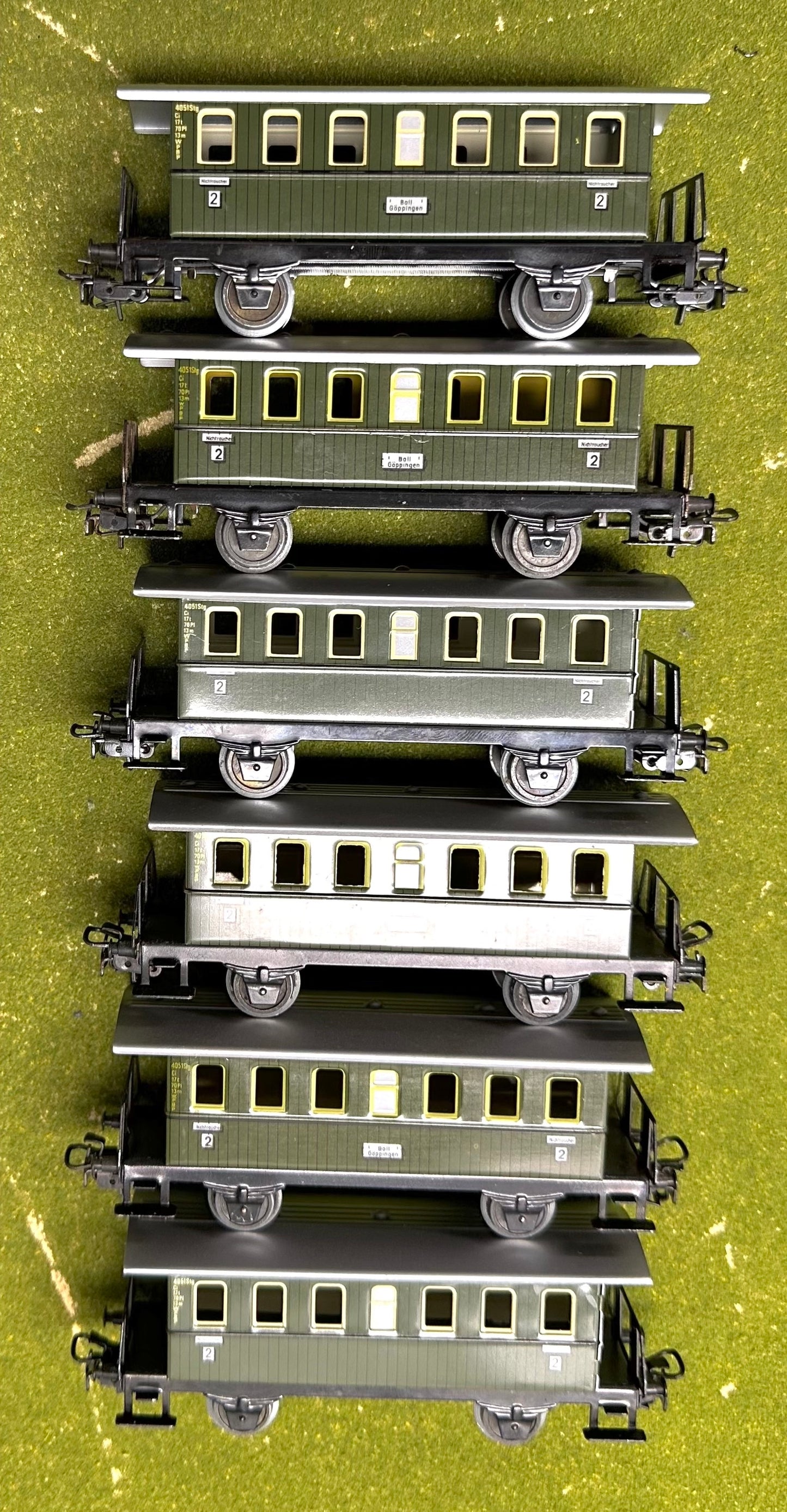 Vintage Marklin 4107 HO Scale All Metal Std. Branch 2nd Class Passenger Car 6pc