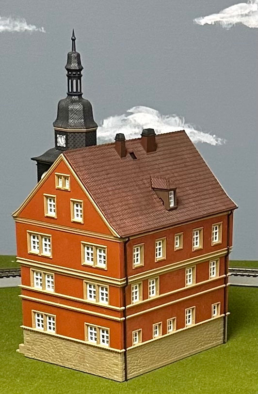 Kibri 38395 HO Scale Sauerland City Hall Fully Assembled