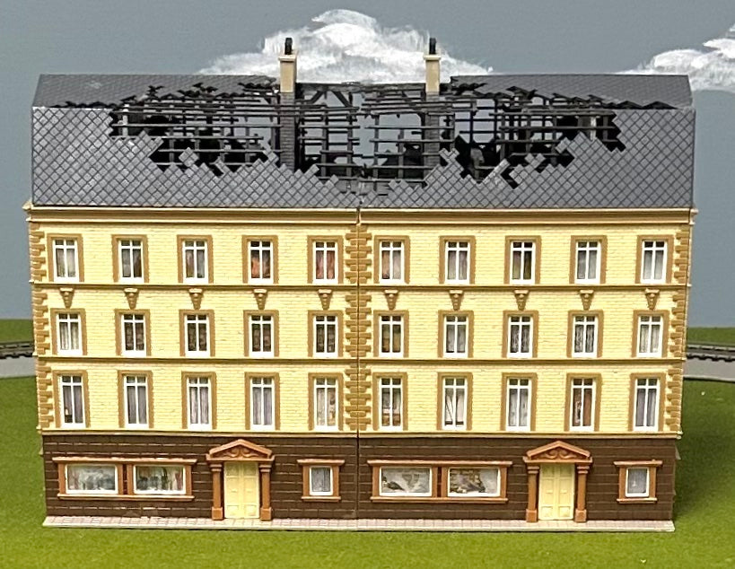 Vollmer 43785 HO Scale 5 -Story Office. Block with Fire Damaged Roof.