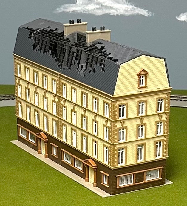 Vollmer 43785 HO Scale 5 -Story Office. Block with Fire Damaged Roof.
