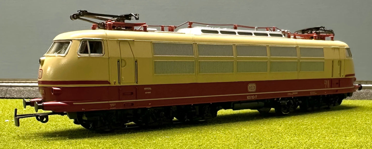 Marklin 3054 HO  DB E03 3-Rail Analog AC Electric Locomotive