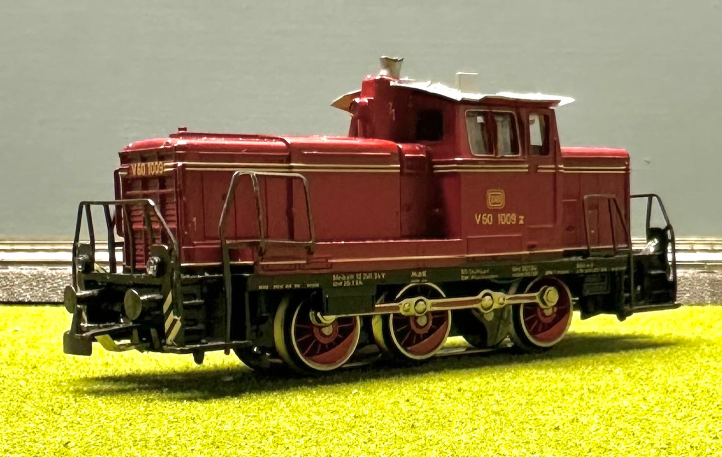 Marklin 3065 HO Rare Analog 3-Rail AC Diesel Locomotive. DB V60 1009