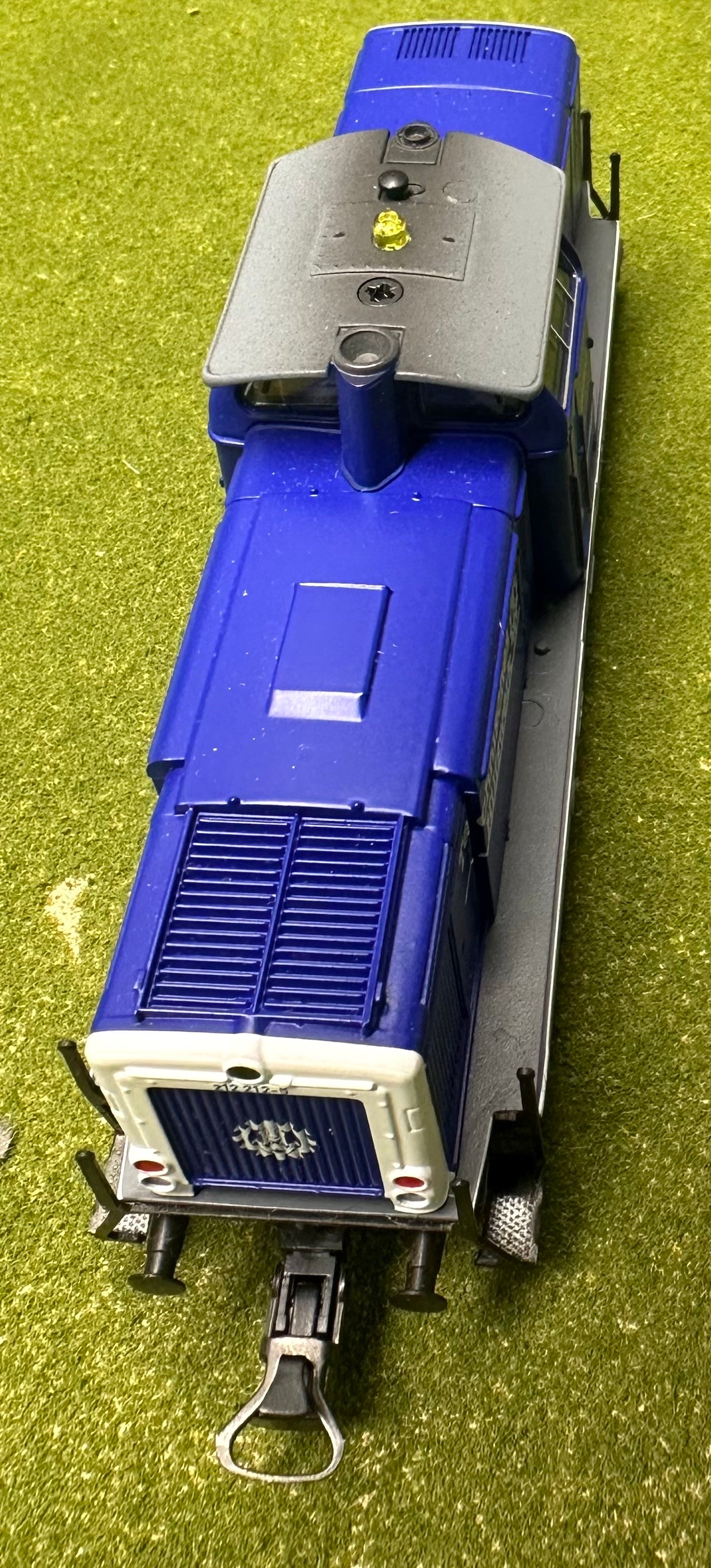 Marklin 3372 HO DB BR212 3-Rail Analog AC Diesel Locomotive