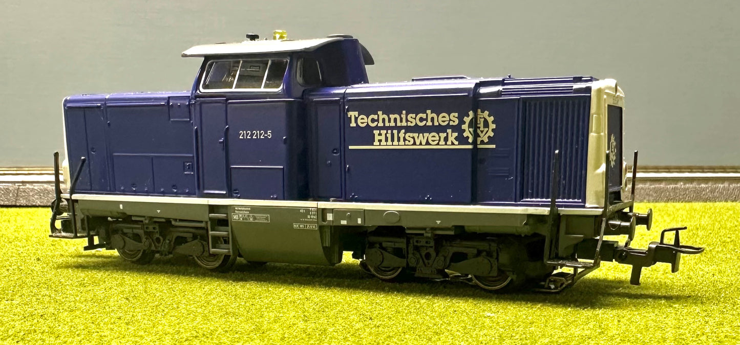 Marklin 3372 HO DB BR212 3-Rail Analog AC Diesel Locomotive