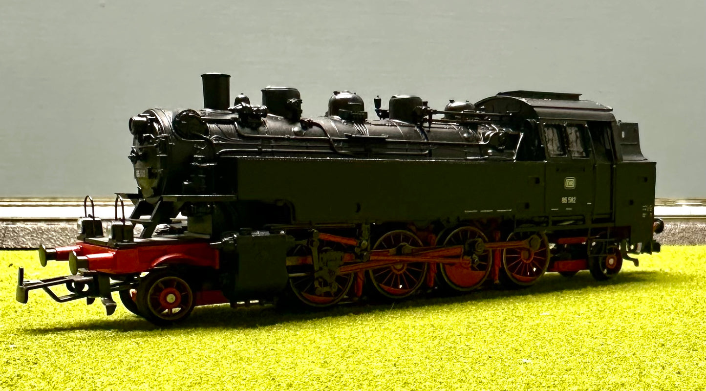 Marklin HO BR 86 582 3-Rail Analog AC Steam Locomotive