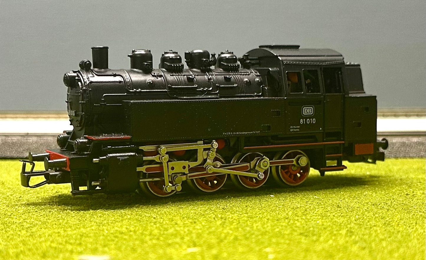 Marklin HO DB BR 81 010 3-Rail Analog AC Steam Locomotive