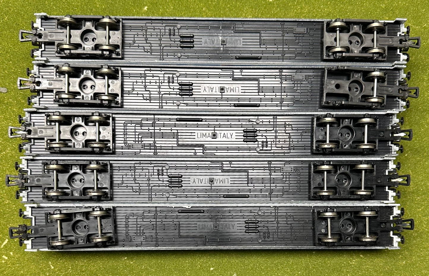 Lima HO Scale 9222 5 pc Freight Cars Forum ISOVER Saint Gobain Industries