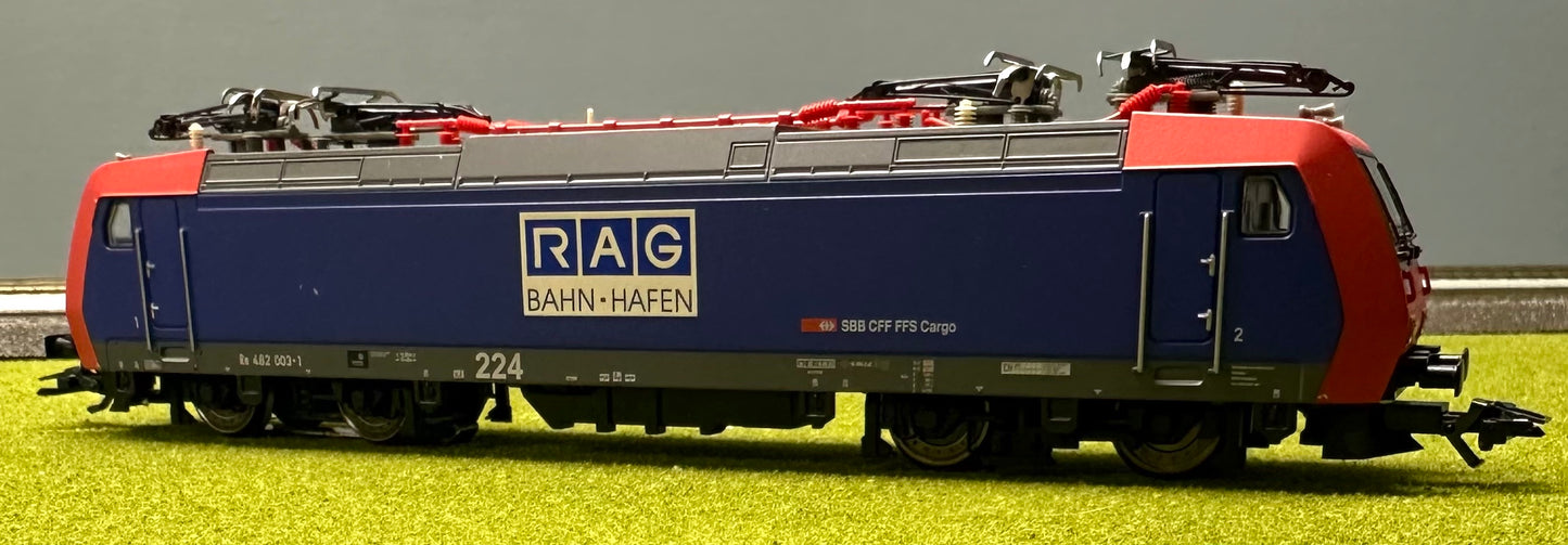 Marklin 36857 HO Analog 3-Rail AC Electric Locomotive RAG Bahn Hafen 482 003-1